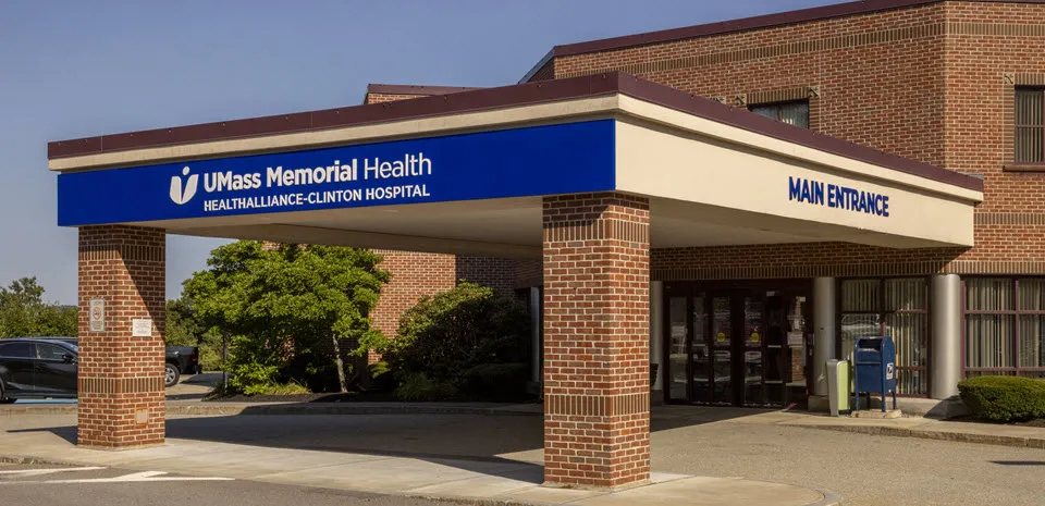 The entrance of the UMass Memorial Health - HealthAlliance-Clinton Hospital - Clinton Campus.